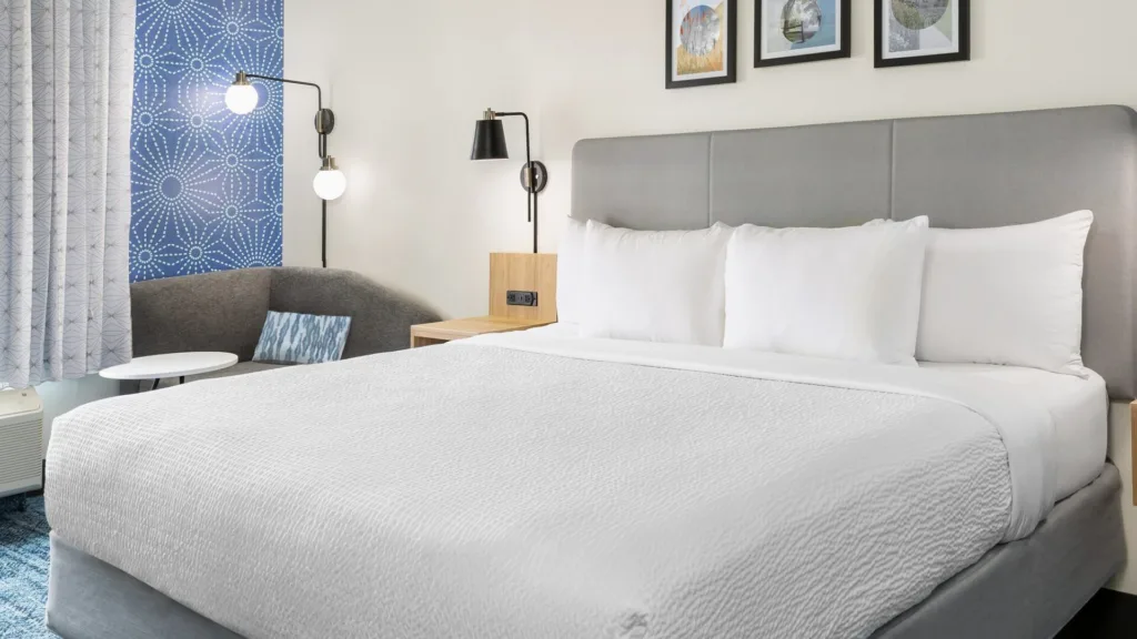 Choice_Hotels_Sleep_Inn_Guestroom-1-scaled